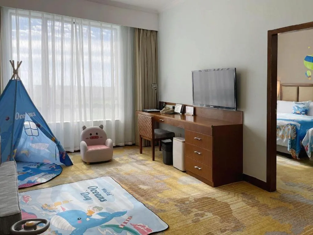 Bed in BaoHua Harbour View Hotel