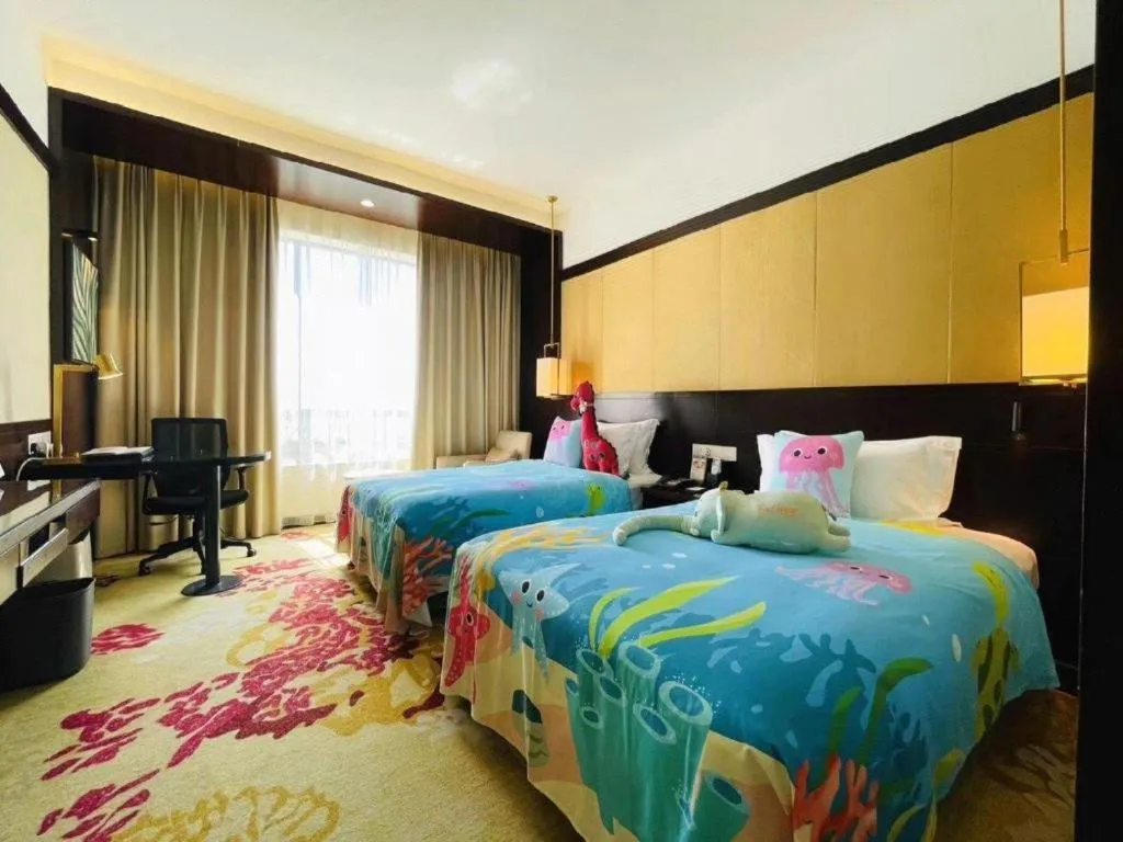 Bed in BaoHua Harbour View Hotel