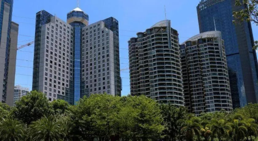 BaoHua Harbour View Hotel