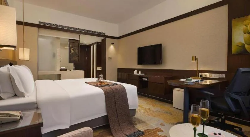 Bed in BaoHua Harbour View Hotel
