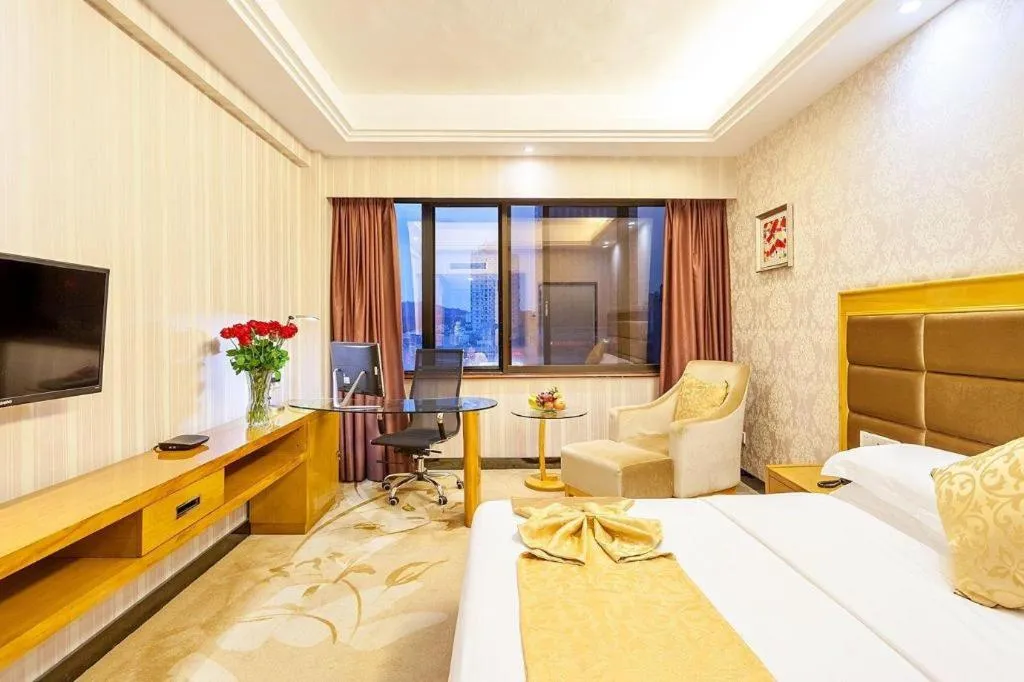 Bed in Xiamen Plaza Hotel