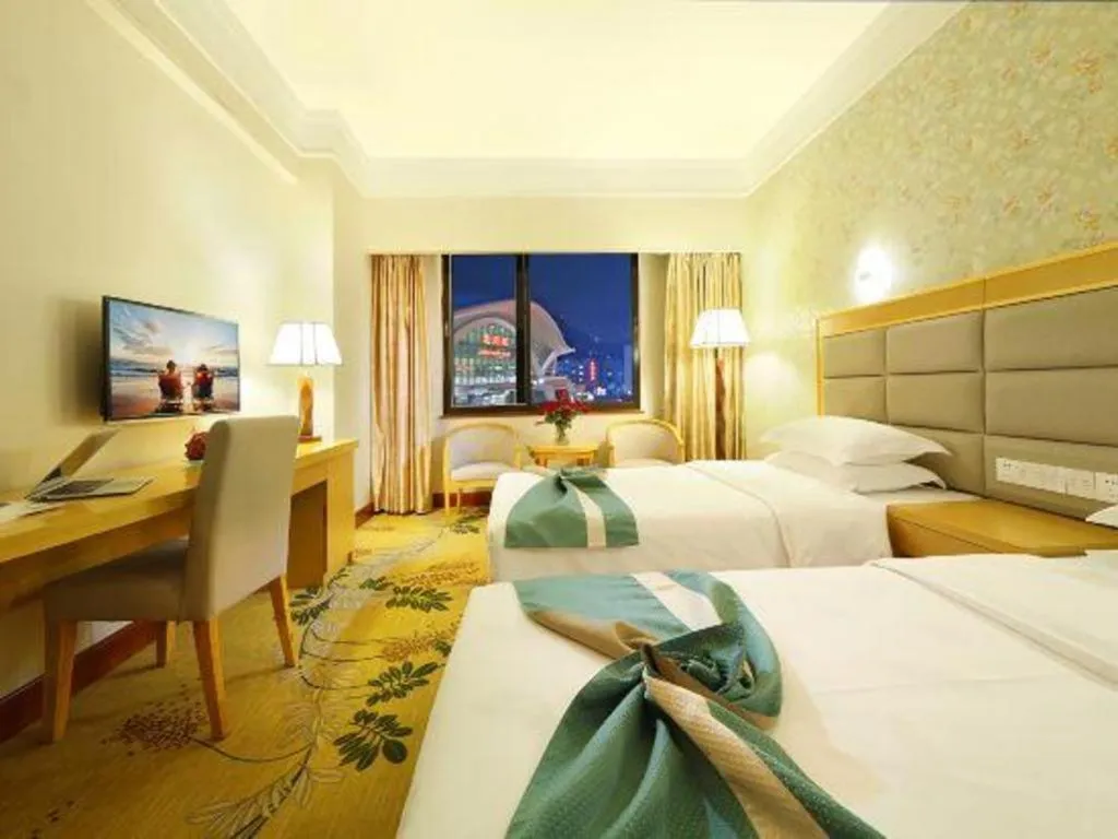 Bed in Xiamen Plaza Hotel