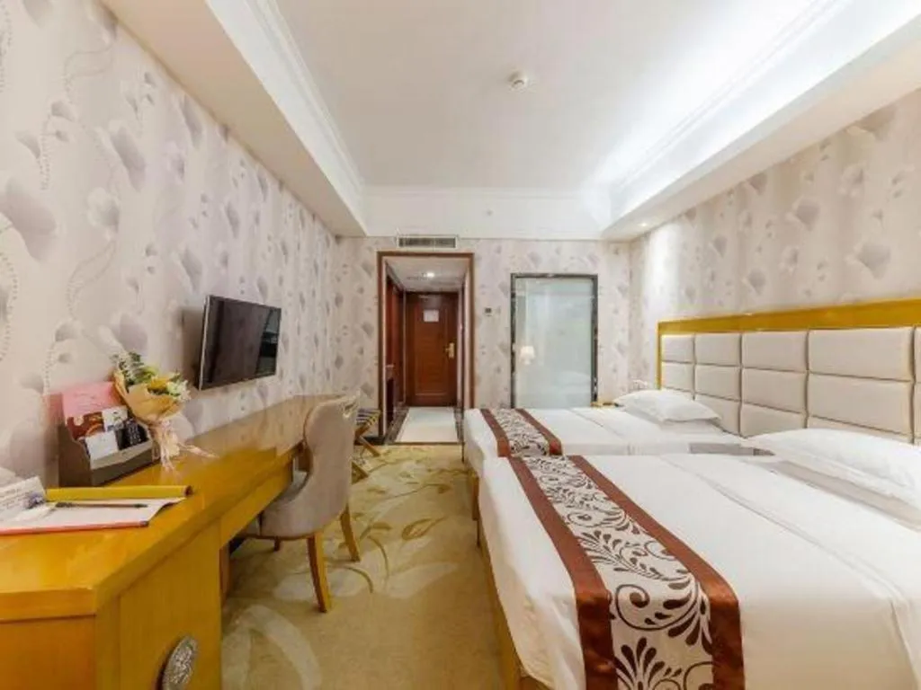 Bed in Xiamen Plaza Hotel