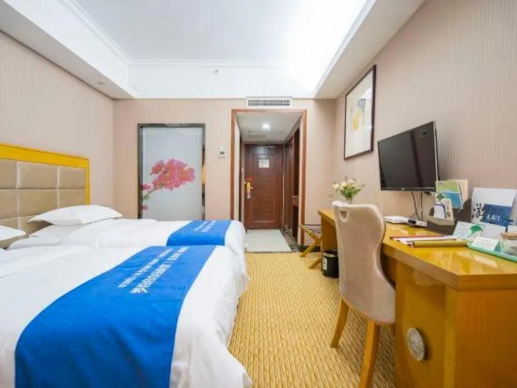 Bed in Xiamen Plaza Hotel