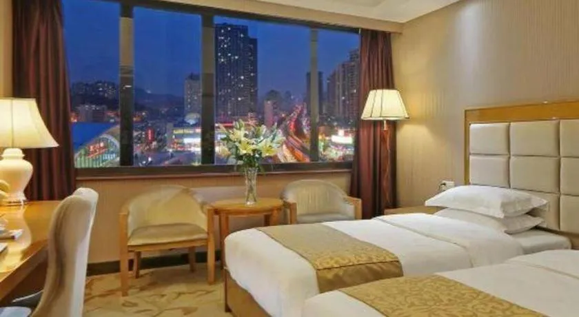 Bed in Xiamen Plaza Hotel