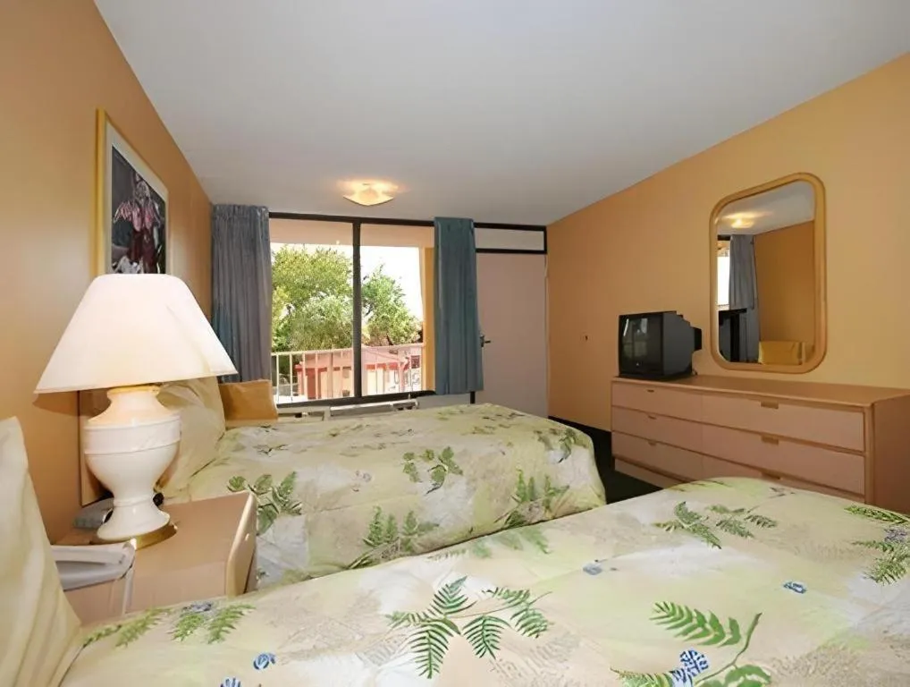 Bed in Quality Inn Kissimmee West - Lake Buena Vista South