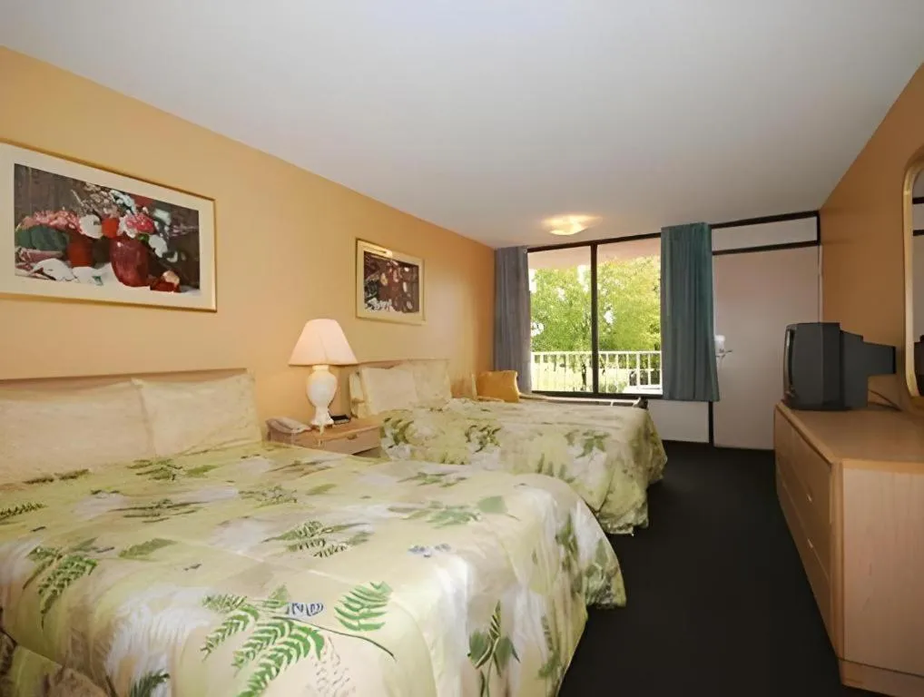 Bed in Quality Inn Kissimmee West - Lake Buena Vista South