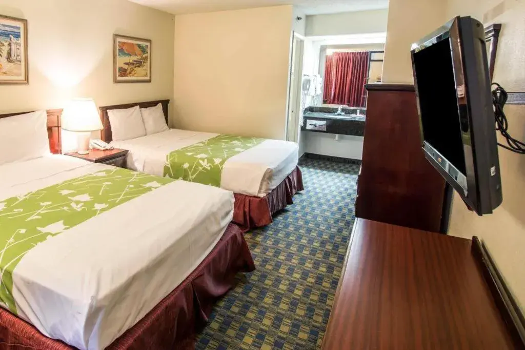 Bed in Quality Inn Kissimmee West - Lake Buena Vista South Bed in Quality Inn Kissimmee West - Lake Buena Vista South