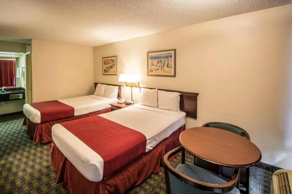 Bed in Quality Inn Kissimmee West - Lake Buena Vista South
