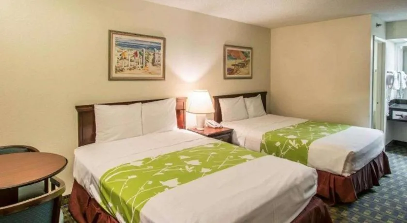 Bed in Quality Inn Kissimmee West - Lake Buena Vista South