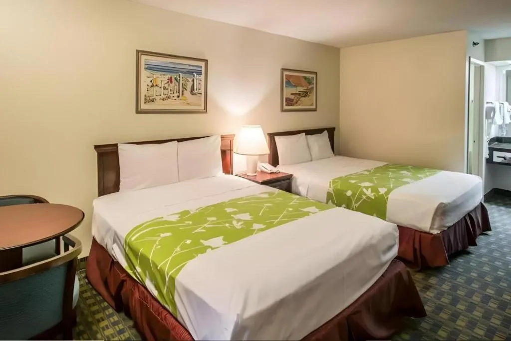 Bed in Quality Inn Kissimmee West - Lake Buena Vista South