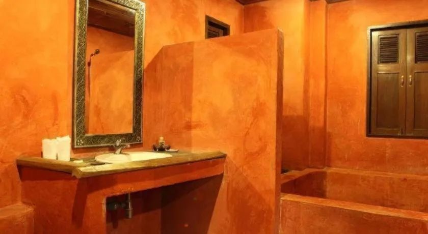 Baan Gong Kham Hotel