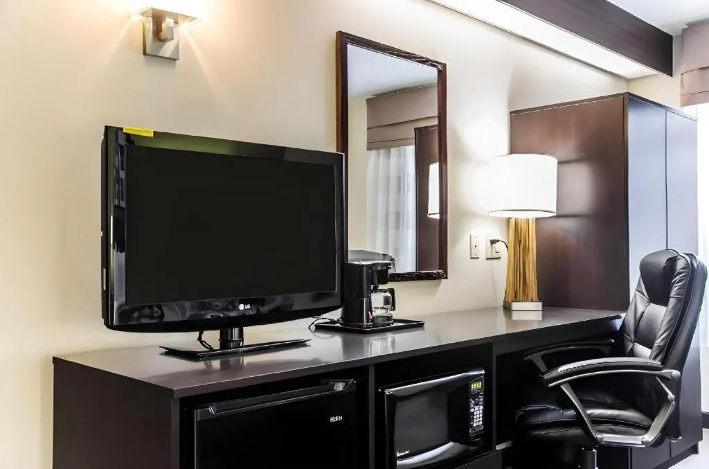 Sleep Inn Airport - Billy Graham Parkway