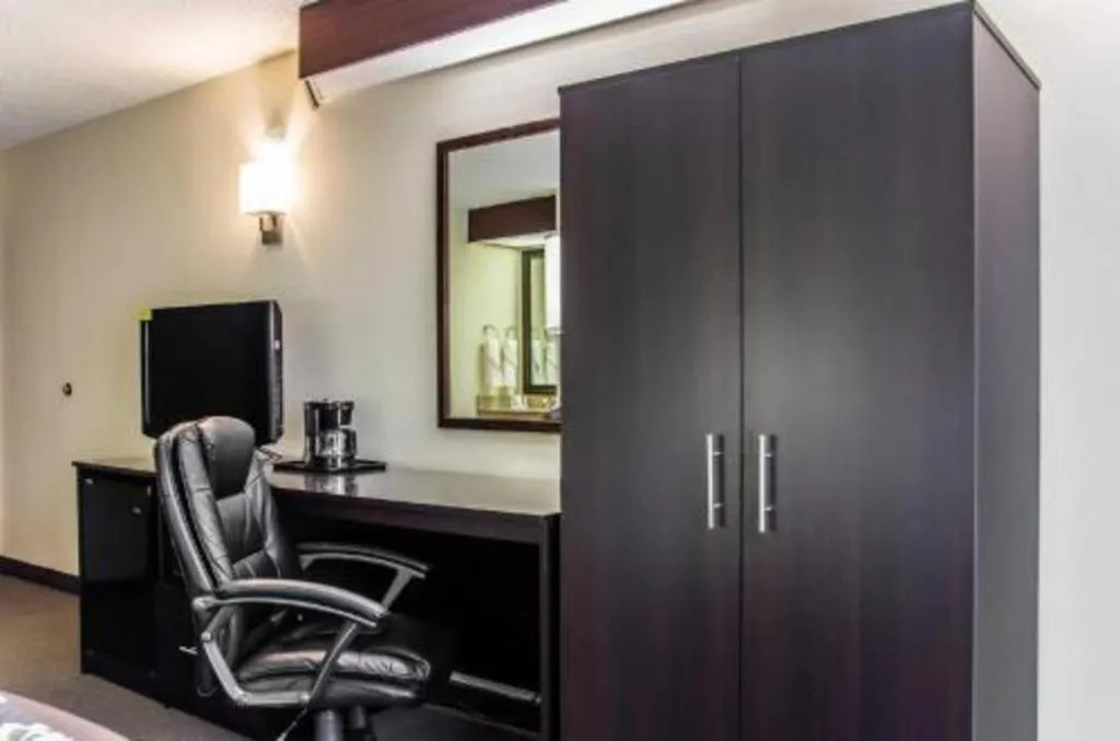 Sleep Inn Airport - Billy Graham Parkway