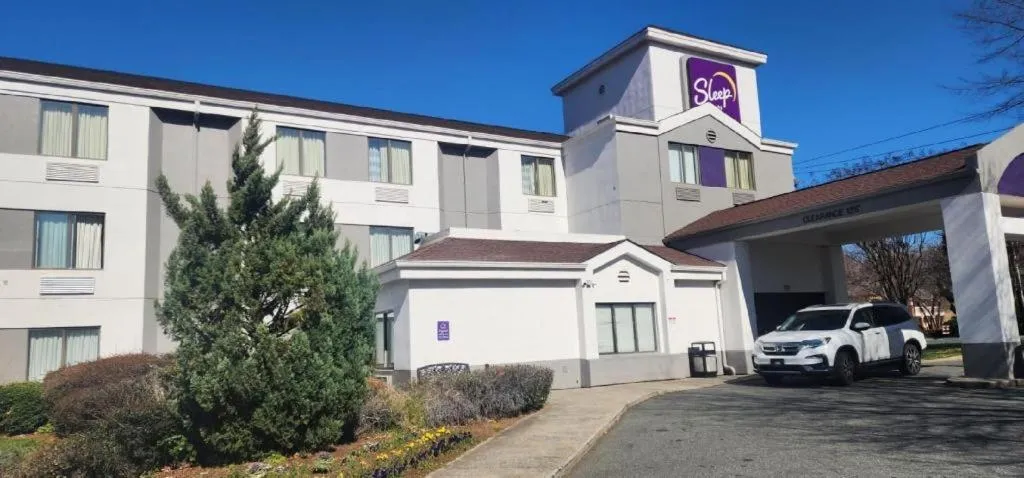 Sleep Inn Airport - Billy Graham Parkway