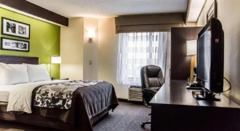Bed in Sleep Inn Airport - Billy Graham Parkway