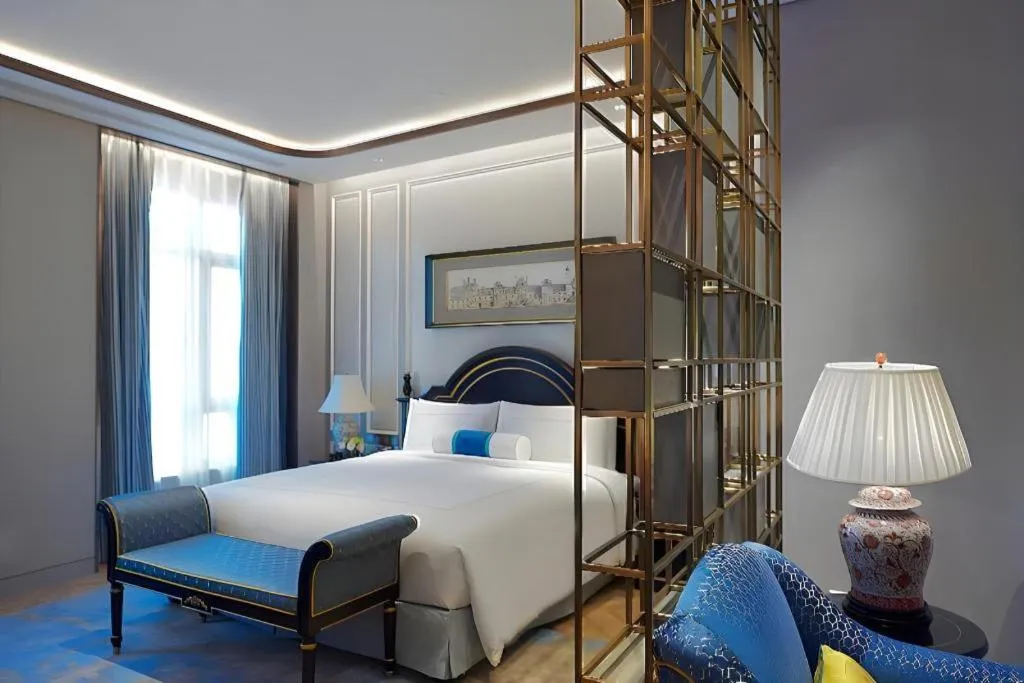 Bed in Sky Fortune Boutique Hotel