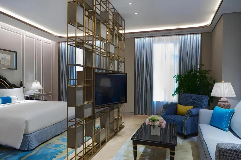 Bed in Sky Fortune Boutique Hotel