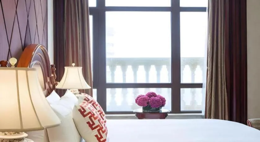 Bed in Sky Fortune Boutique Hotel