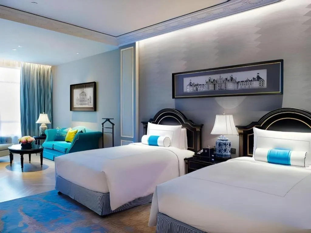 Bed in Sky Fortune Boutique Hotel