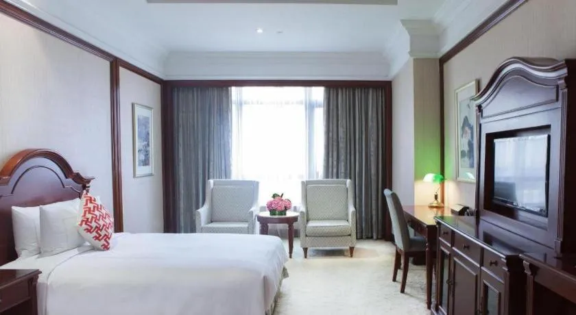 Bed in Sky Fortune Boutique Hotel