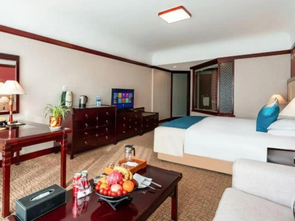 Bed in Wonderport International Hotel