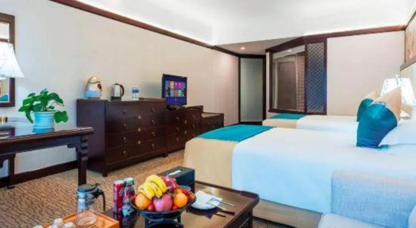 Bed in Wonderport International Hotel