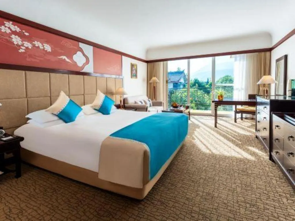 Bed in Wonderport International Hotel