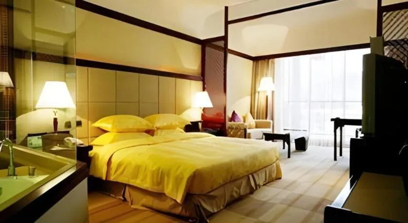 Bed in Wonderport International Hotel