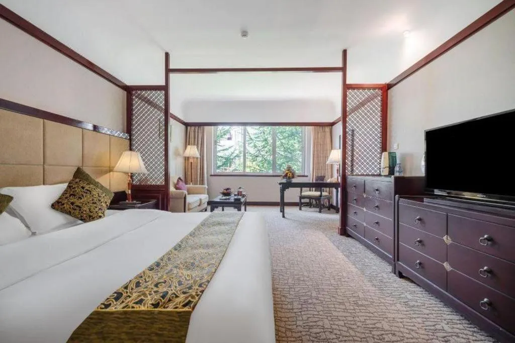 Bed in Wonderport International Hotel