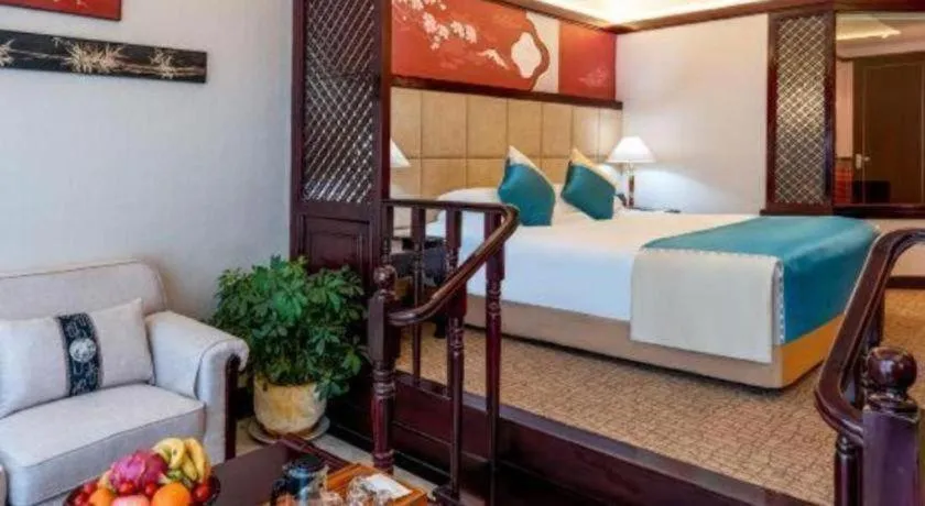 Bed in Wonderport International Hotel