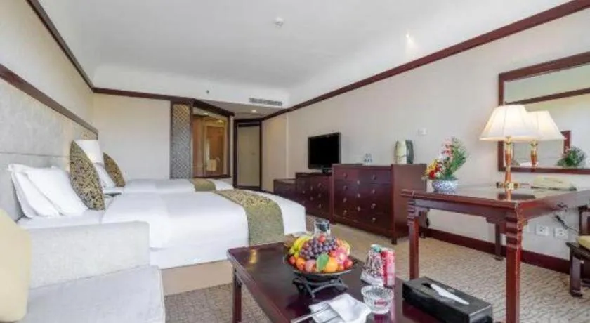 Bed in Wonderport International Hotel