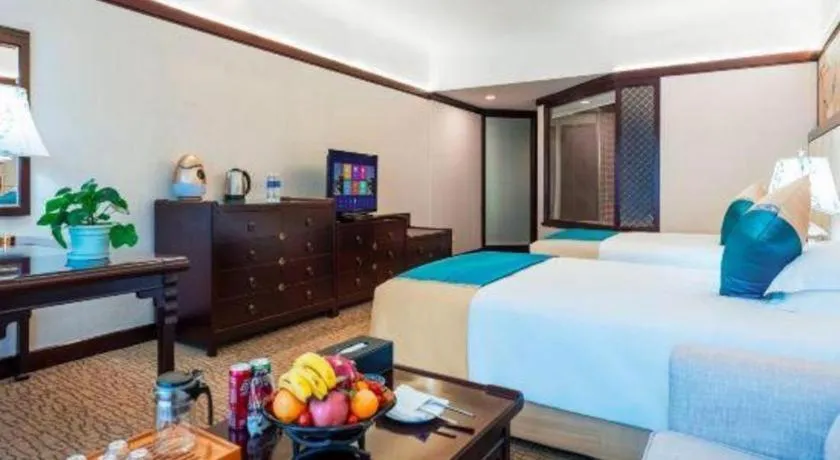 Bed in Wonderport International Hotel