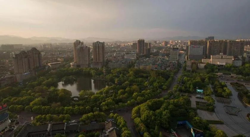 Yiwu Yimei Plaza Hotel