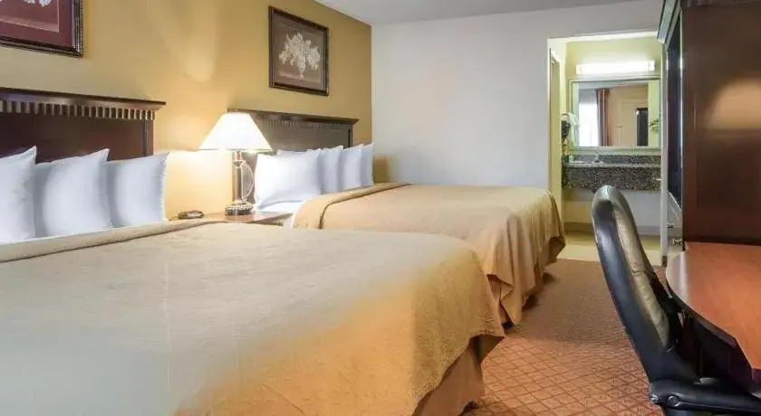 Bed in Quality Inn San Bernardino - Loma Linda Bed in Quality Inn San Bernardino - Loma Linda