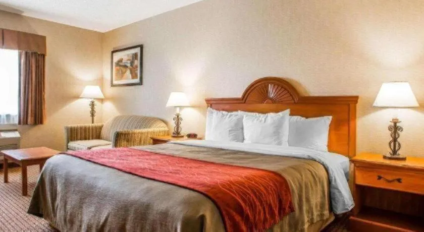 Bed in Quality Inn Sidney