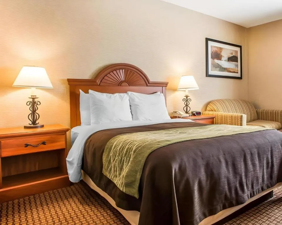 Bed in Quality Inn Sidney