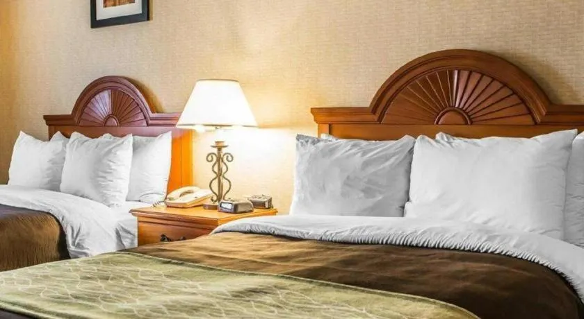 Bed in Quality Inn Sidney