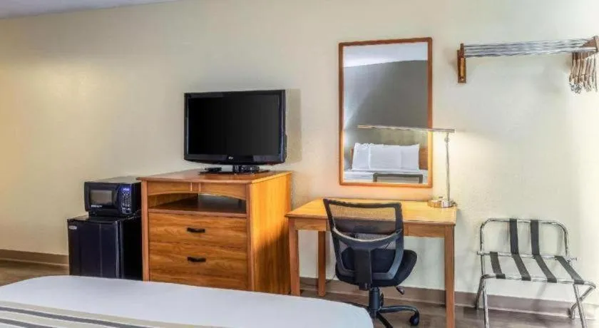 Econo Lodge Ithaca Airport