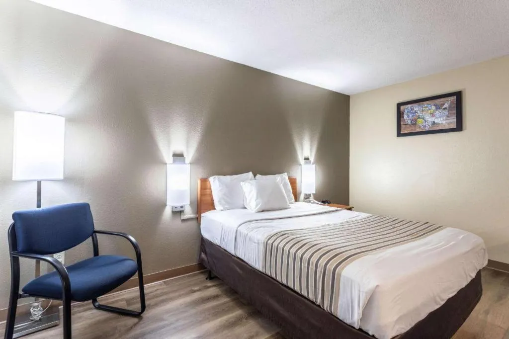 Bed in Econo Lodge Ithaca Airport