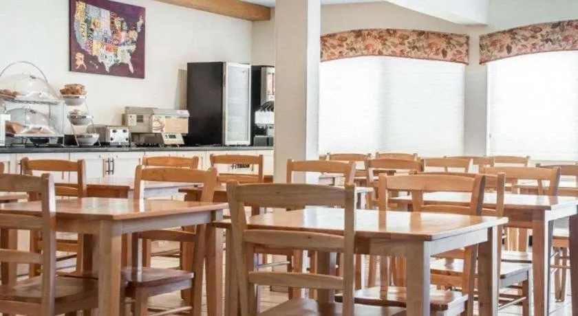 Econo Lodge Ithaca Airport