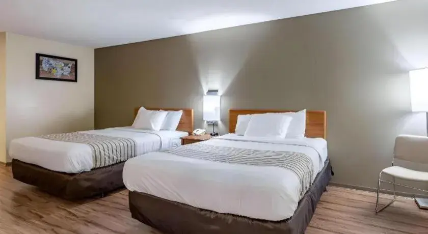 Bed in Econo Lodge Ithaca Airport Bed in Econo Lodge Ithaca Airport