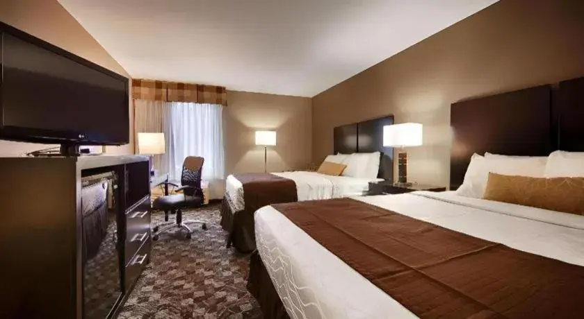 Bed in Best Western Plus Oak Mountain Inn Bed in Best Western Plus Oak Mountain Inn