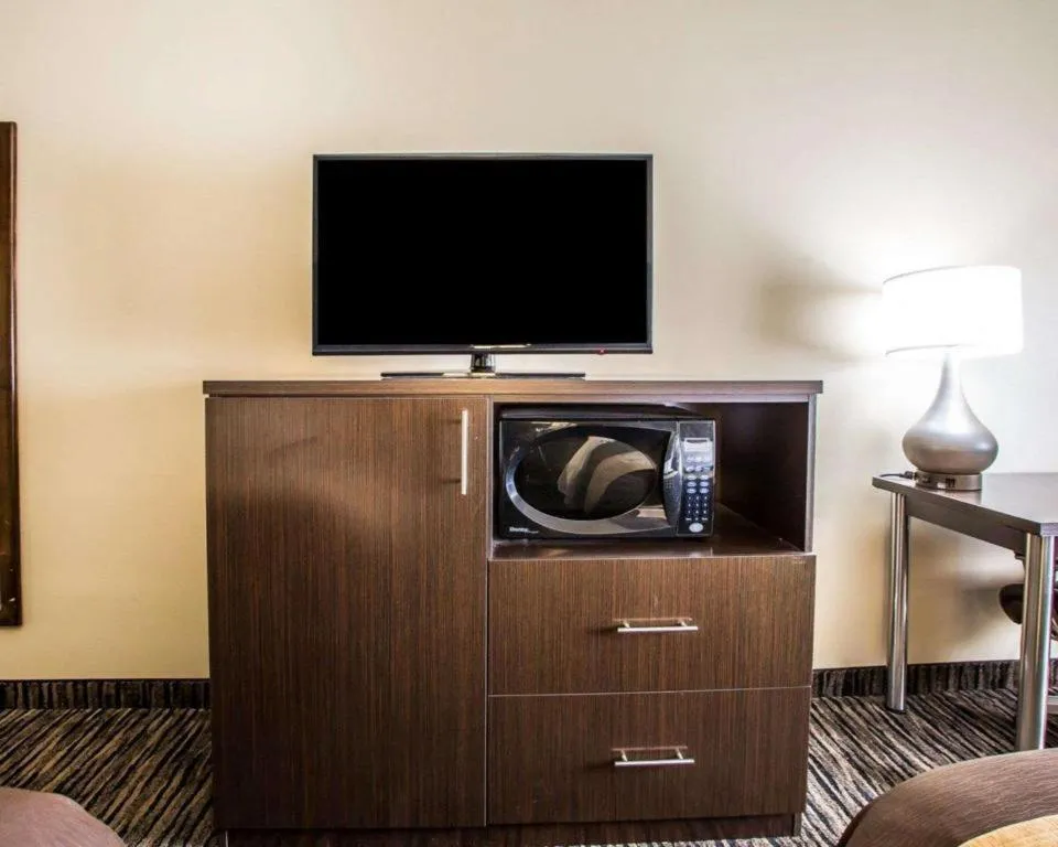 Quality Inn Dayton North - Vandalia