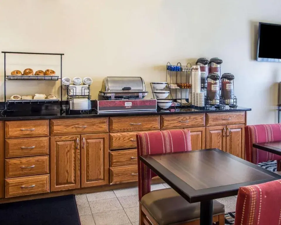 Quality Inn Dayton North - Vandalia Quality Inn Dayton North - Vandalia