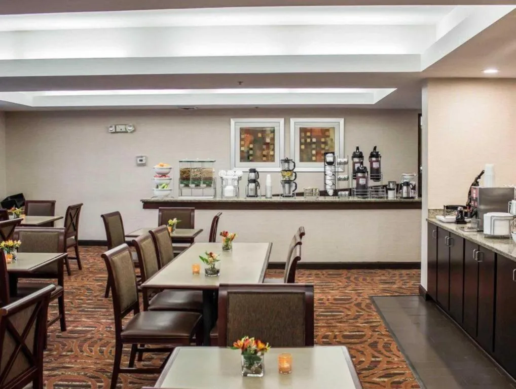 Quality Inn Dayton North - Vandalia