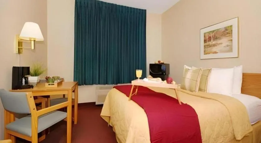 Quality Inn Dayton North - Vandalia