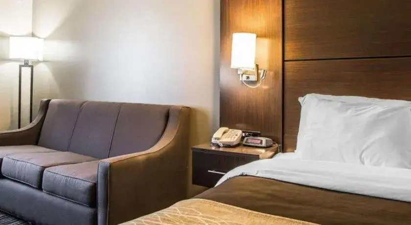 Bed in Quality Inn Dayton North - Vandalia Bed in Quality Inn Dayton North - Vandalia