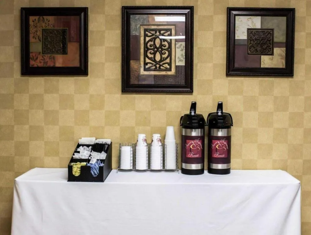 Quality Inn Dayton North - Vandalia