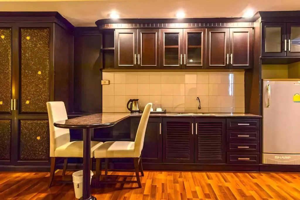 The Heritage Sathorn Suite Hotel